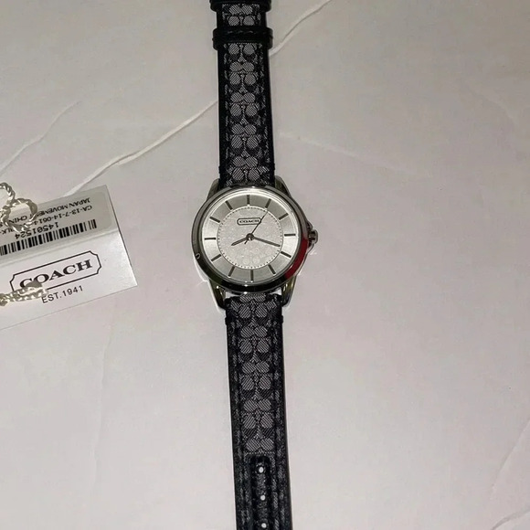 Coach Signature Index Signature Strap Watch - Picture 8 of 11
